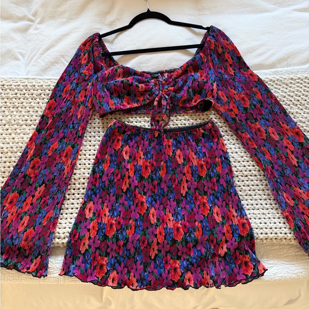 NWOT Wild Fable Target Floral Crop Top bell sleeve Mini Skirt matching Set - Picture 4 of 6